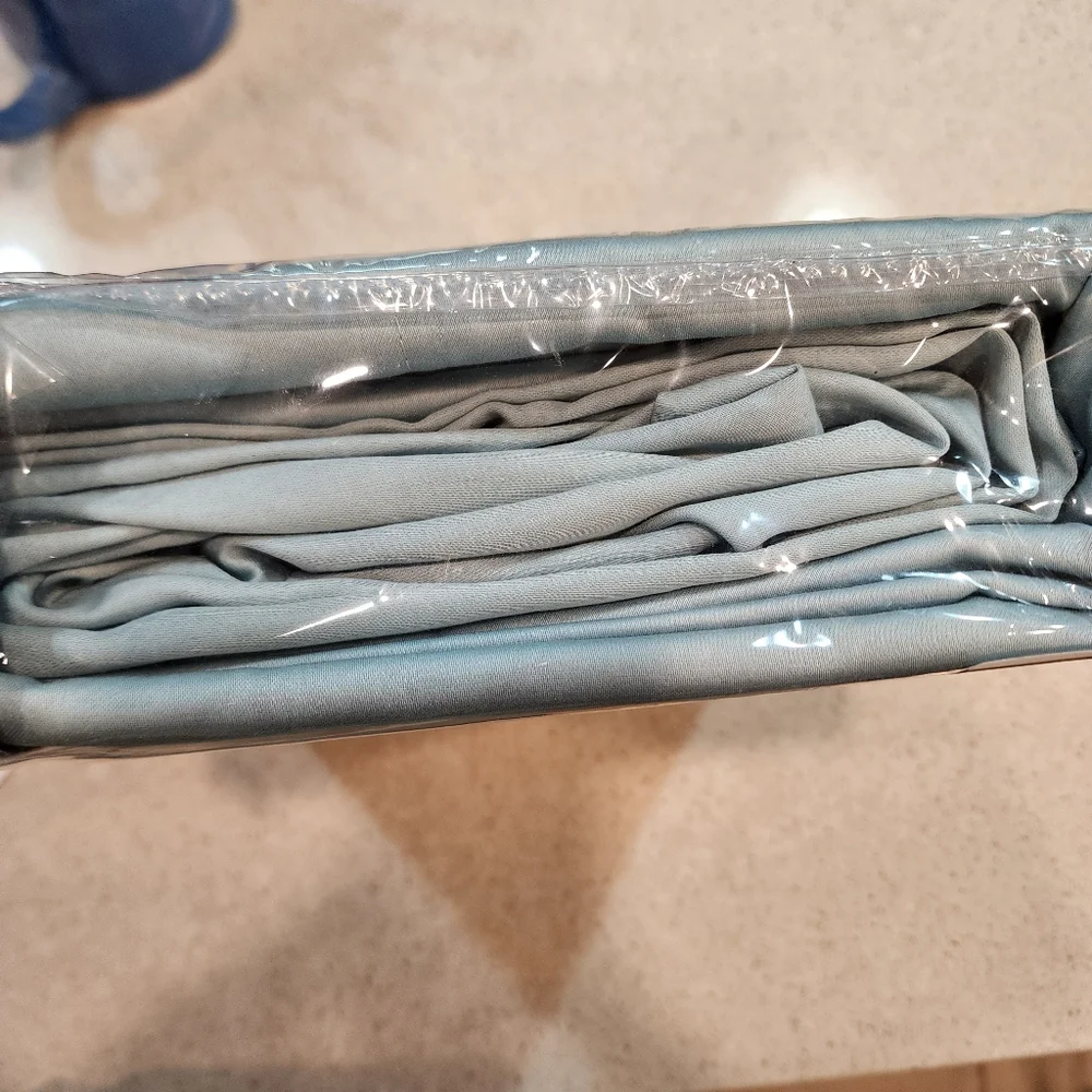 Color Sense Teal 300 Thread Count Sateen Sheet Set New Soft  True Grip Cotton